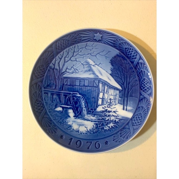 VIBAEK WATER MILL 1976 Plate Royal Copenhagen Denmark Danish Christmas Blue - Picture 3 of 6